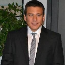 22 anni, laureato in Economia e Management, studente di Marketing.