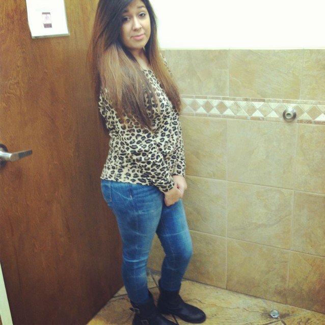 My Name Selena , I Go To SHS ! Nuff Said , Wanna Know more DM Me . FOLLOW ME I FOLLOW BACK ❤