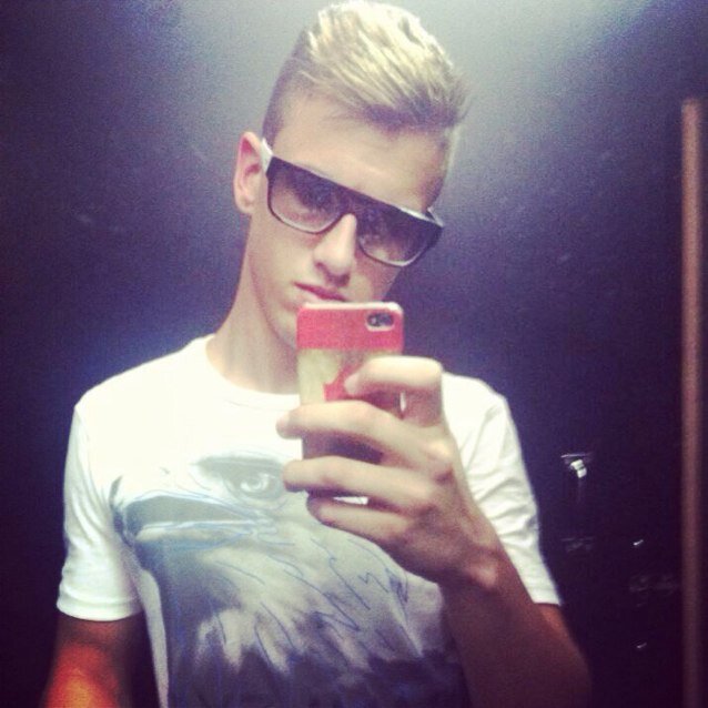Sagitariano, 17 anos, BMX; ;* 
http://t.co/MqkKNKWTwy