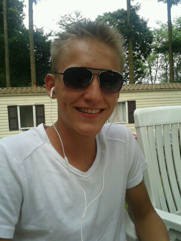 16 years old | 4Havo | ♡ Lotte