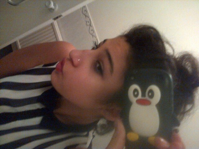 Heyy guys plz follow me I follow back I just tweet my mind and all my crazy thoughts :)
