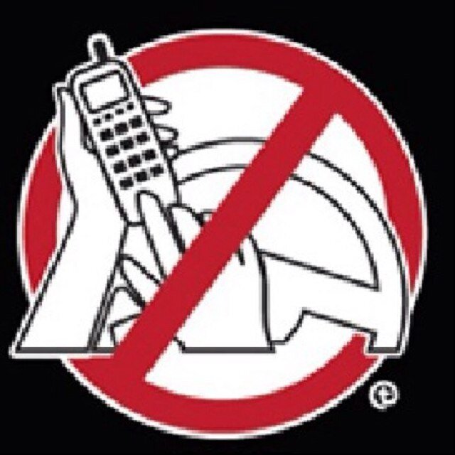 Prevention campaign focused on informing drivers of the dangers that arise when using digital devices while behind the wheel.