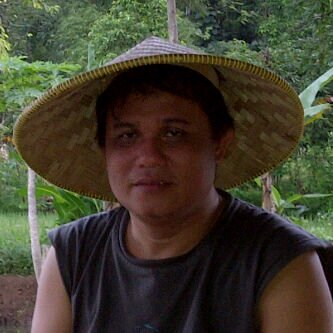 ZulkarnainAhmad's profile picture. Hidup harus selalu memberikan KEBAIKAN dan MANFAAT  kepada sesamanya...#antimainstream