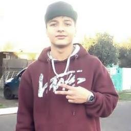 sou lindo bjx

https://t.co/bGFohyCrbD