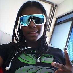 lazinha , faz tanto tempo qe a gnt se conheçe nao e ? enfim tu sabe qe sempre vo ta aki minha irma , e qe eu te amo mtmtmtmt minha nega 3 @_ViihLimaa aki