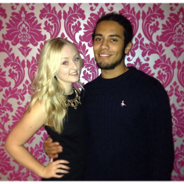 ElliottEBJames's profile picture. Insta - ElliottEBJames