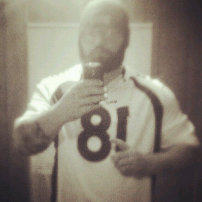what's up everybody!!!  I'm  27 years old and live in good ole  Tennessee!!!
