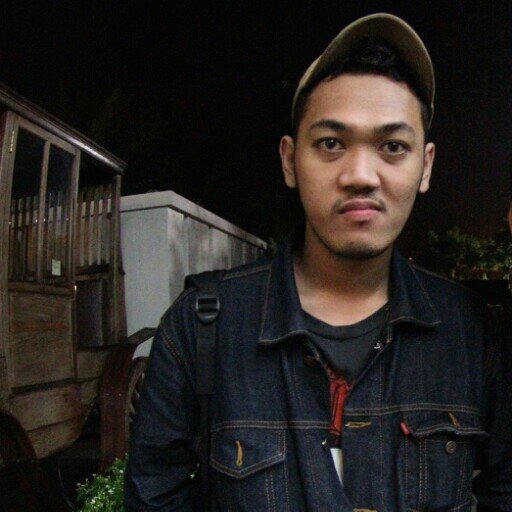 mom dad and fifi
/Fakultas hukum - semarang/ ig : nizarmolana