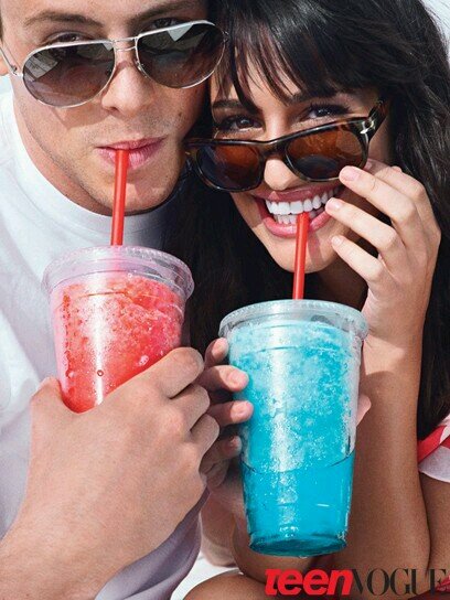 I love Glee/Lea/Cory/Monchele                              Love is how you stay alive, even when your gone. -Cory Monteith