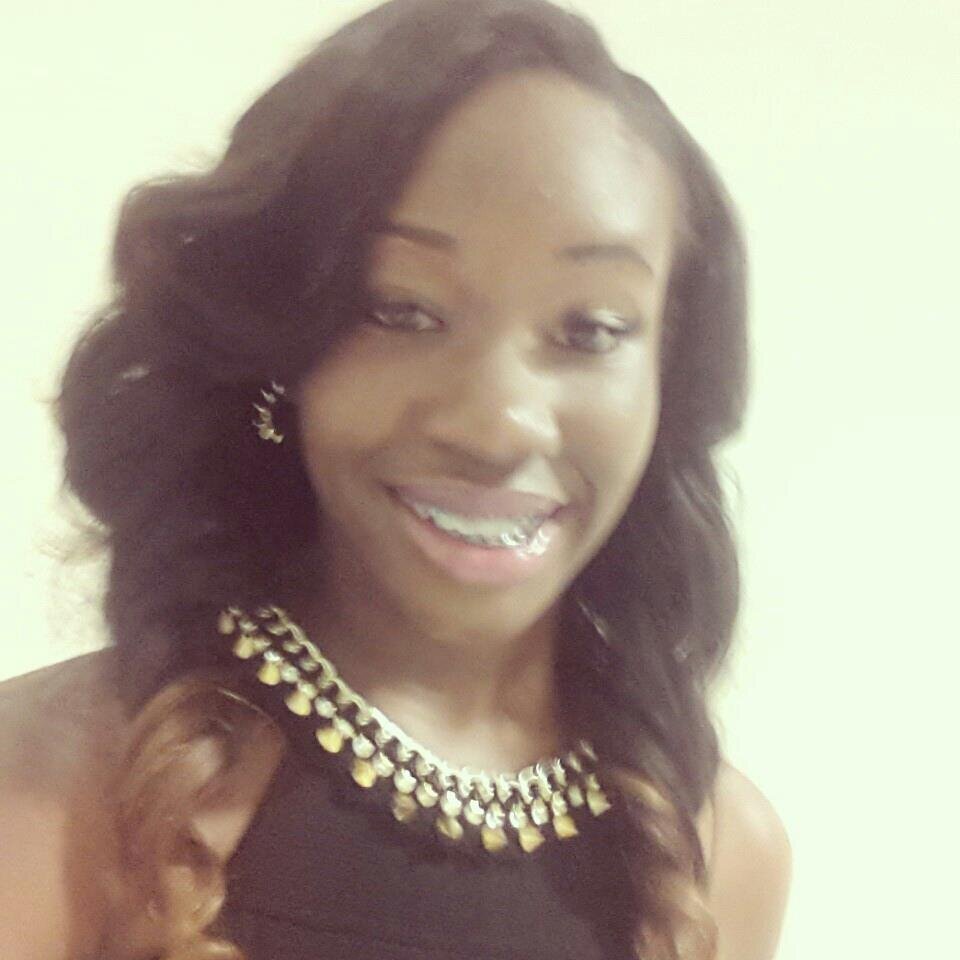 GOD 1st ❤️ |#Single|5'1|Gorgeous| Cheerleader|Basketball player| Class of 2017