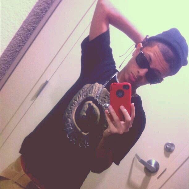 #TeamFollowBack #TeamFresh DONT BE A DICK FOLLOW BACK :) t(-.-)t