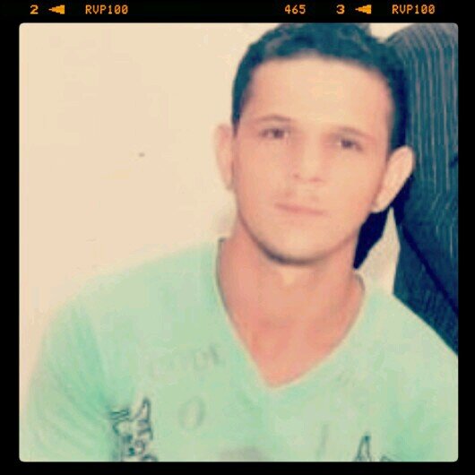 mesmo que nαdα estejα como eu quero, vou vivendo e tentαndo ser feliiz porque isso que importα '