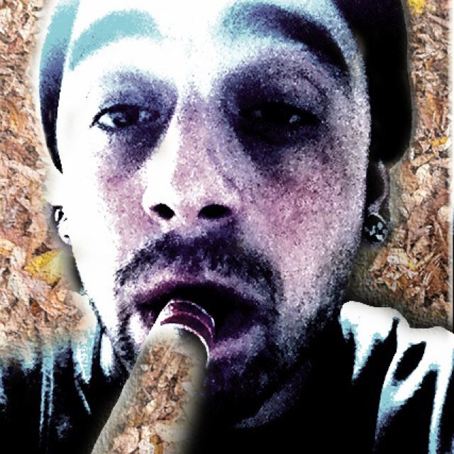 DroDutra's profile picture. apparently im different than u..