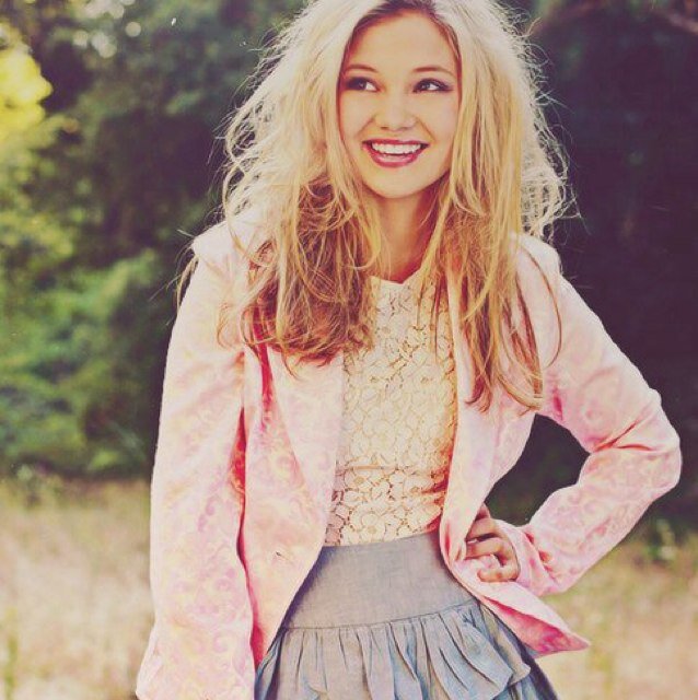 Hey,Im Kim Crawford(RP)LonelyGhostGirl~SingleandLooking~