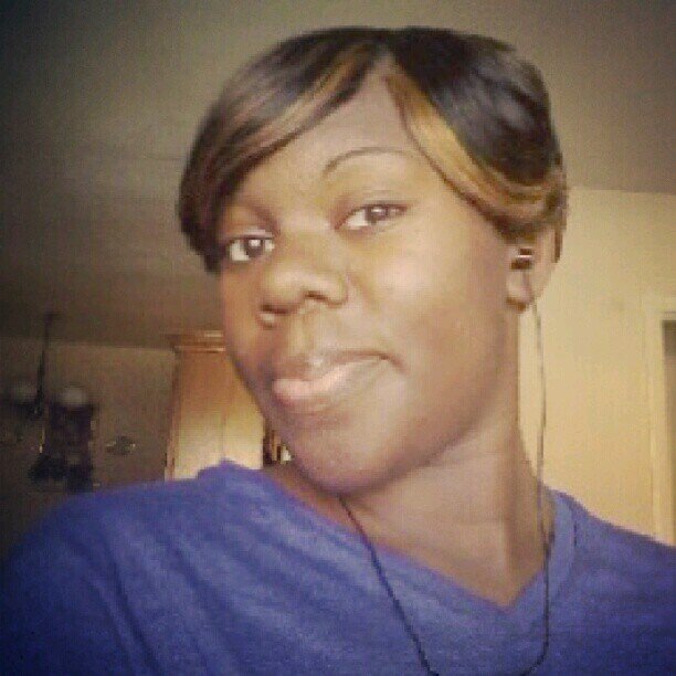 ShayCan_Sing's profile picture. You know you wanna press it..go ahead and press it! 
Make that white button turn blue! (= #LameKid