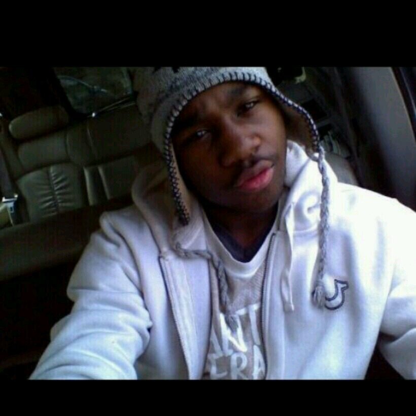 TRu_GolD_SavagE's profile picture. straight from the jungle of detroit #raper on a papper chase if my dreams had a twitter il follow them