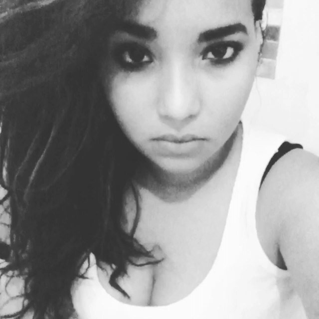 fatielmalki's profile picture. Je peux rester 3 jours sans manger ,1 jour sans parler, 1 heure sans bouger,1 minute sans respirer, mais jamais 1 seconde sans penser à toi † †