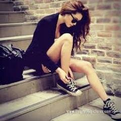 i love music .... music is my life  3 3 3
