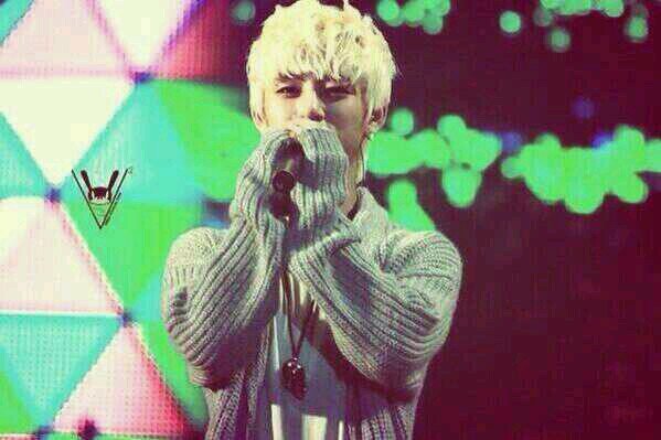 B.A.P daehyun(bot)　since　4.15　header　　my twins　　　