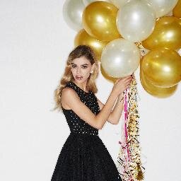 Ireland’s favourite homegrown high street fashion brand! http://t.co/LEpADhV2Tu now delivers internationally! For PR queries contact acolhoun@awear.com