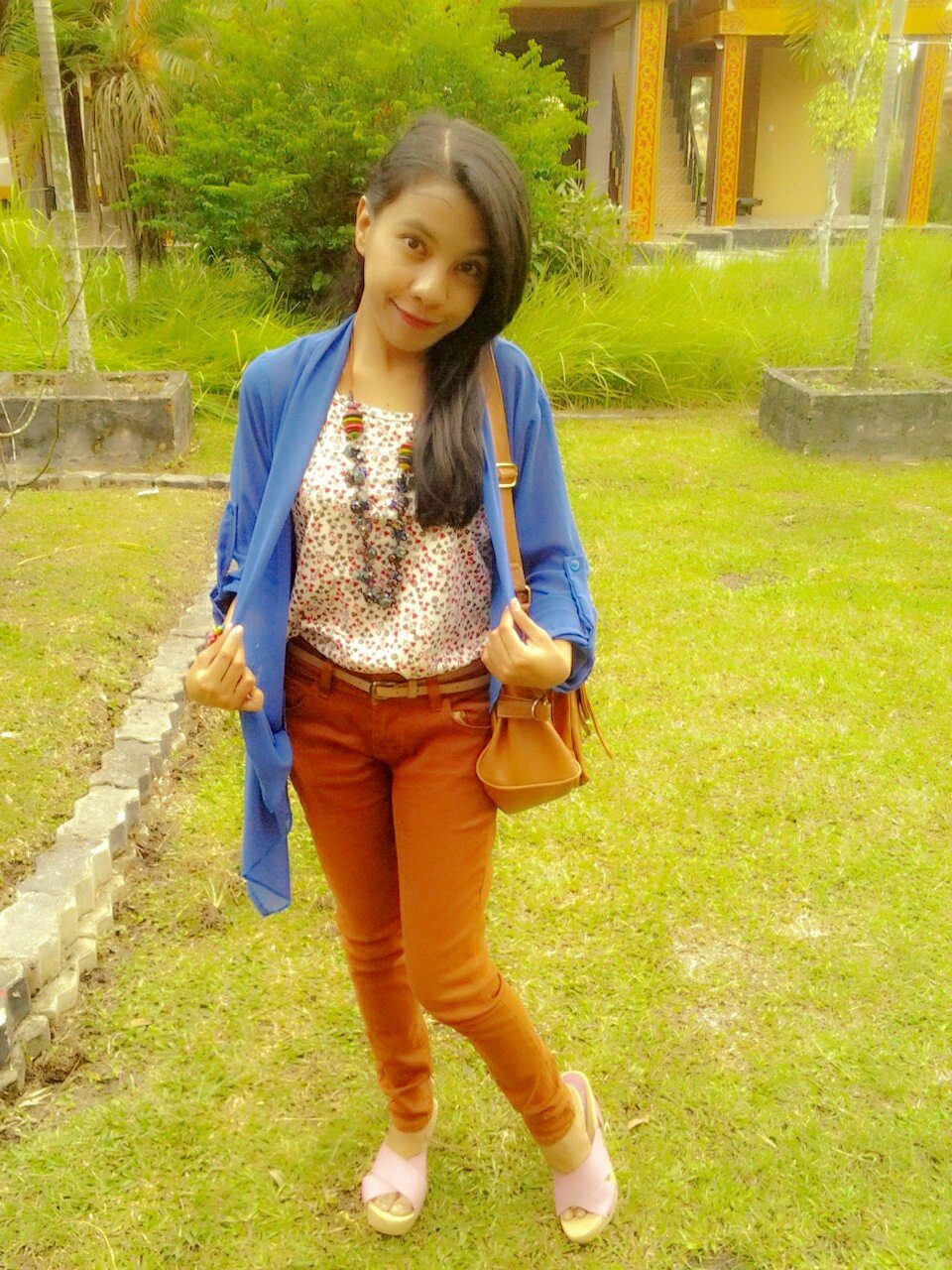 IG :Thaary28 ,Path: octharyna eka putrii,  Line: Rafta