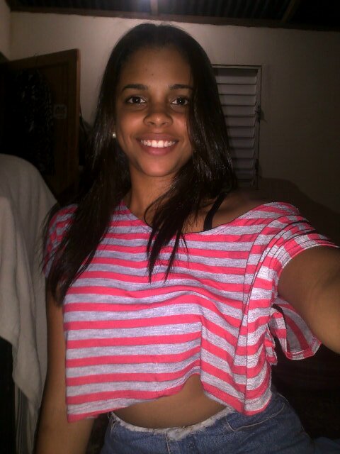 Estudiante de medicina, sociable y divertida... Follow me :)
