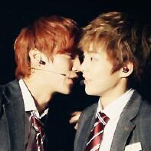 ใจดีฟอลกลับแอคหลัก @suntan6 อันนี้เอาไว้ช่วย Exoค้าาา^____^ลู่หมินคือที่สุดดด❤️❤️