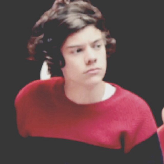 hiiiiii free follow, please follow my other account @yeahlikestyles x