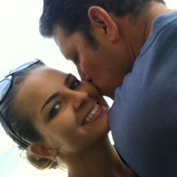 Realtor at E&D Nadlan, Artist at http://t.co/e6RcV1grob, Wife