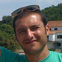 Technology passionate and dreamer. CEO @ Smarfle. Co-founder @ Marshmallow Games. Discover the future of smart speakers @ https://t.co/WdH3spEoV8