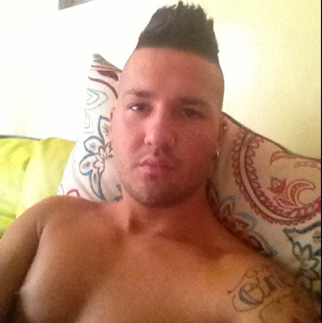 facebook : Fabio santana #TeamReggaeton #TeamPortugal #TeamFcPorto #TeamTattoo / viana do castalo -arcos de valdevez / follow me BACK 2 THA FUTUR