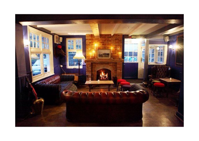 Here at the Foresters Arms we are a traditional vintage themed pub. Situated in Loughton Baldwins Hill, overlooking picturesque views of Epping Forrest