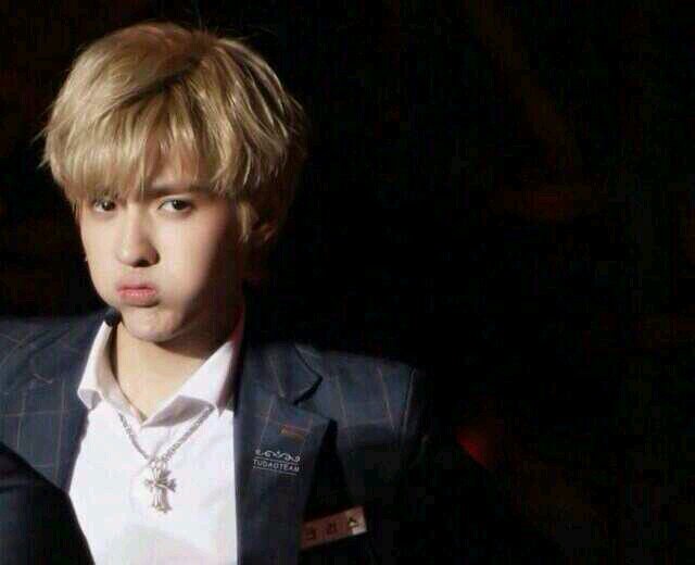 ชื่อสีครีม! มีสามีวันคี่ชื่อจงแด วันคู่ชื่อชานยอล วันหยุดคือคิมจุน♥EXO♥ ติ่งcrayon pop! ทักได้ไม่กัด:3 รีเยอะขอเตือน [แอคหลัก @pangMPE] #EXOpopasia