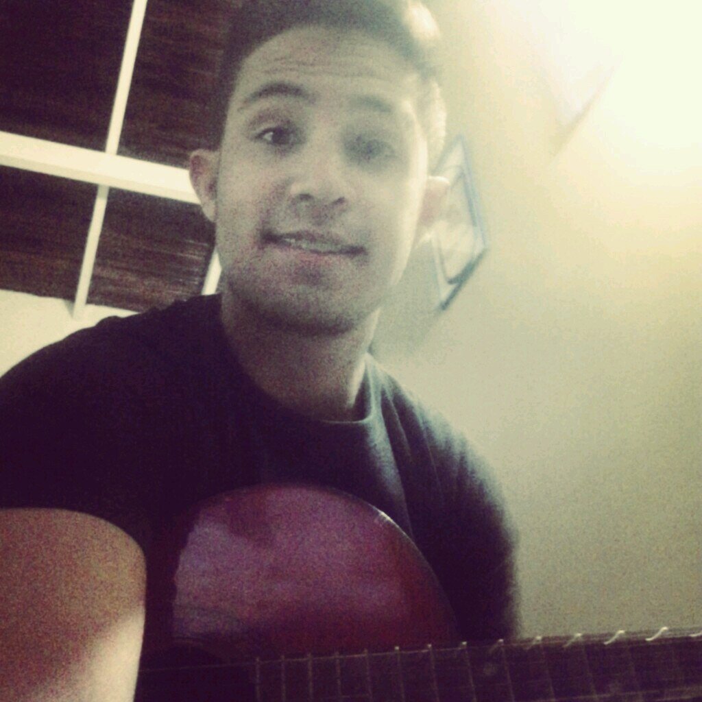 Instagram: @Nestordqa