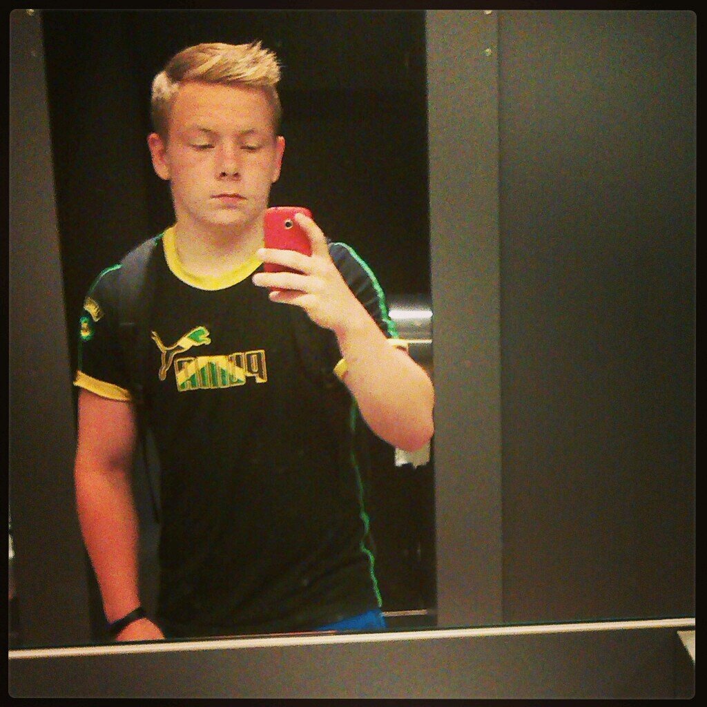 Helo I'm a rugby player #leicstertigers ,