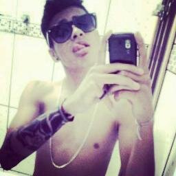 sou lindo bj :*