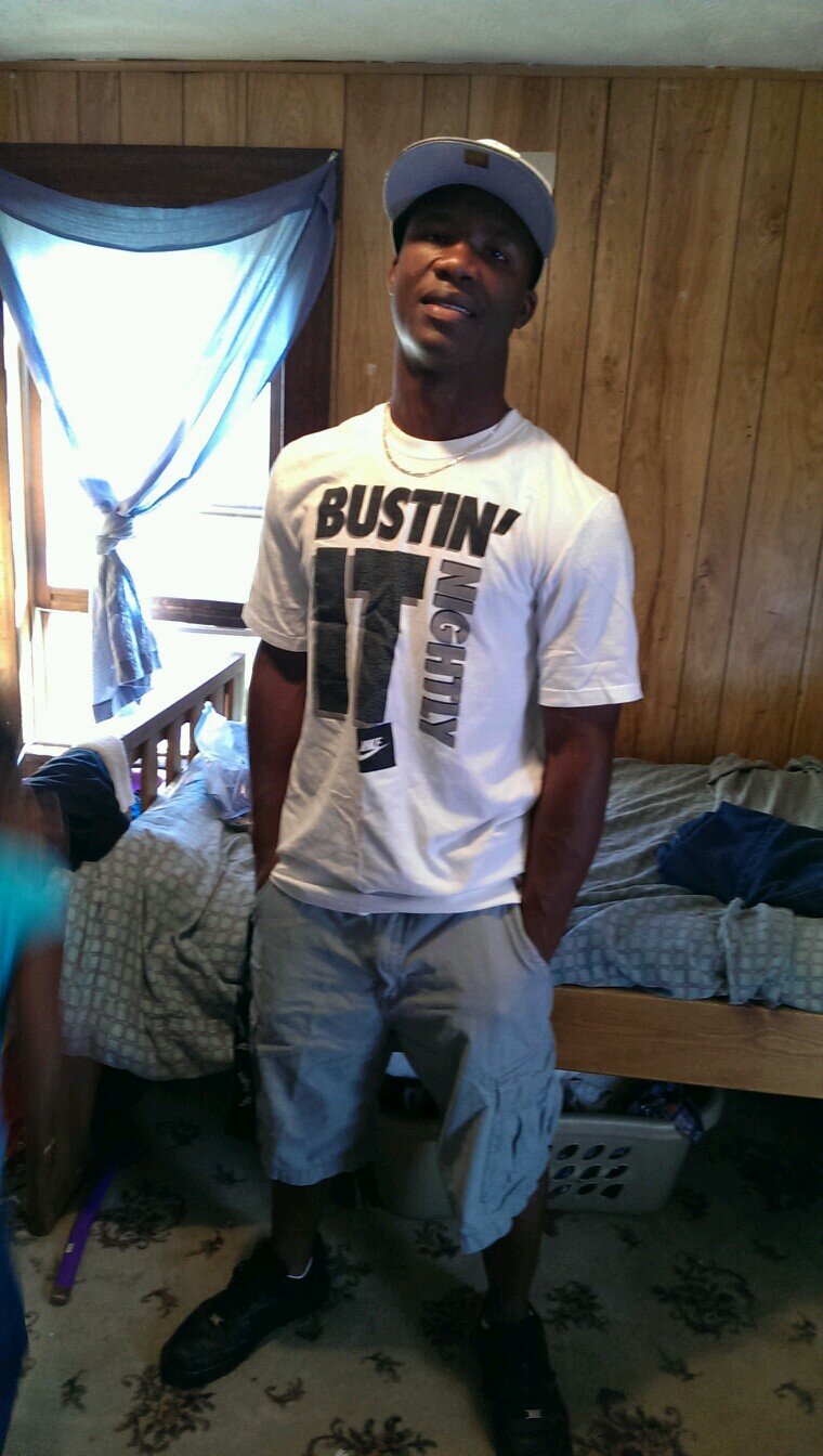 #finished high school#18#born in da dirty south love my roll tide family