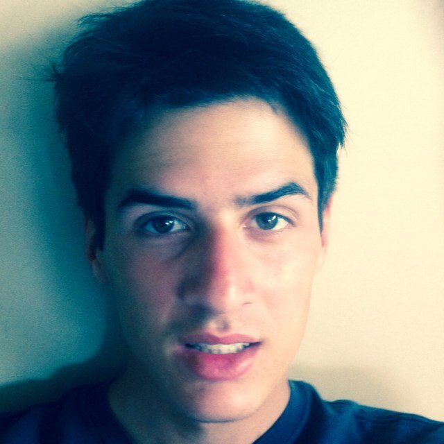 Sou gringo, lindo, gostoso e sensual! Hehehehh me liguem quando quiserem gatinhas