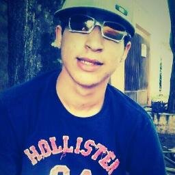 felicidade é saber aproveitar todos os momentos como se fossem o último ;p  Dayane Pereira ♡