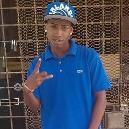 Vivo mi vida no me inporta el comentario ;)  ᶤᶫᵒᵛᵉᵧₒᵤ