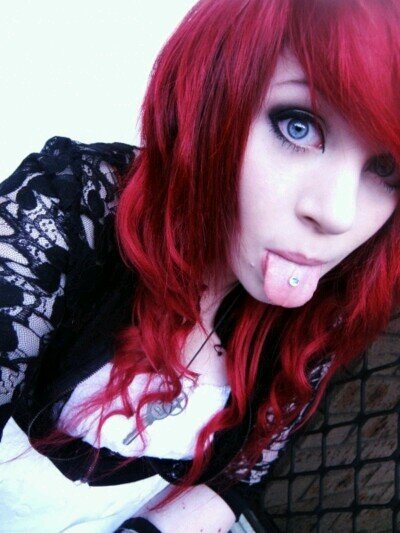 Love not fall in love or the love will be broken.Single & not looking/16/Bisexual.