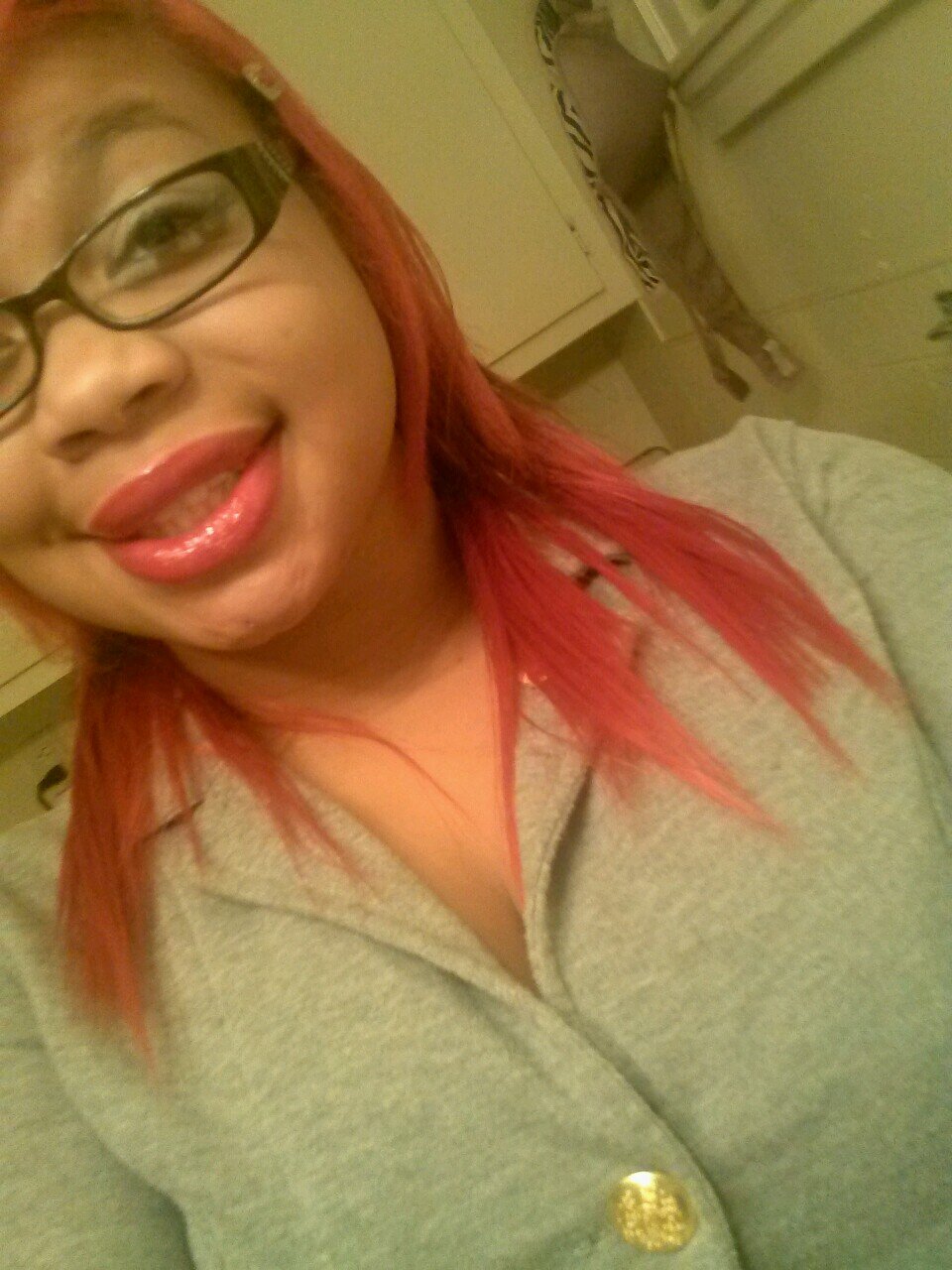 cute lightskin that can cook and who loves god follow me I follow back
