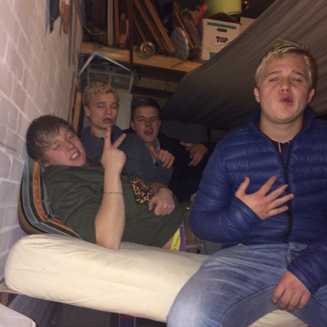 Je ben maar een keer jong !