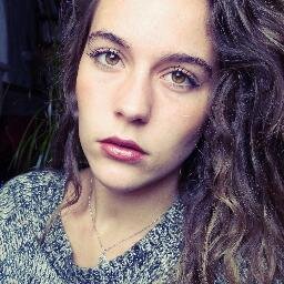 Ça n'a rien d'extraordinaire, mais là réside le sens de notre existance: Naitre. Manger. Se reproduire. Creuver. † 
JE FOLLOW BACK 100%

III.IX.MCMXCIX ♥