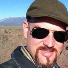 User Experience Designer, pilot, pipe smoking afficianato, husband and father of 3.