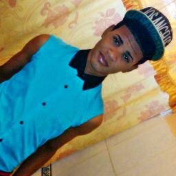 ''aManTe A TuH pOpoLA'' mamii shUla TAMo eH VAIna vacANA shULA yo soY Un ChamAKItOh JEVII (-.-) damE baCK amor K DeVUeLvO de UNA B