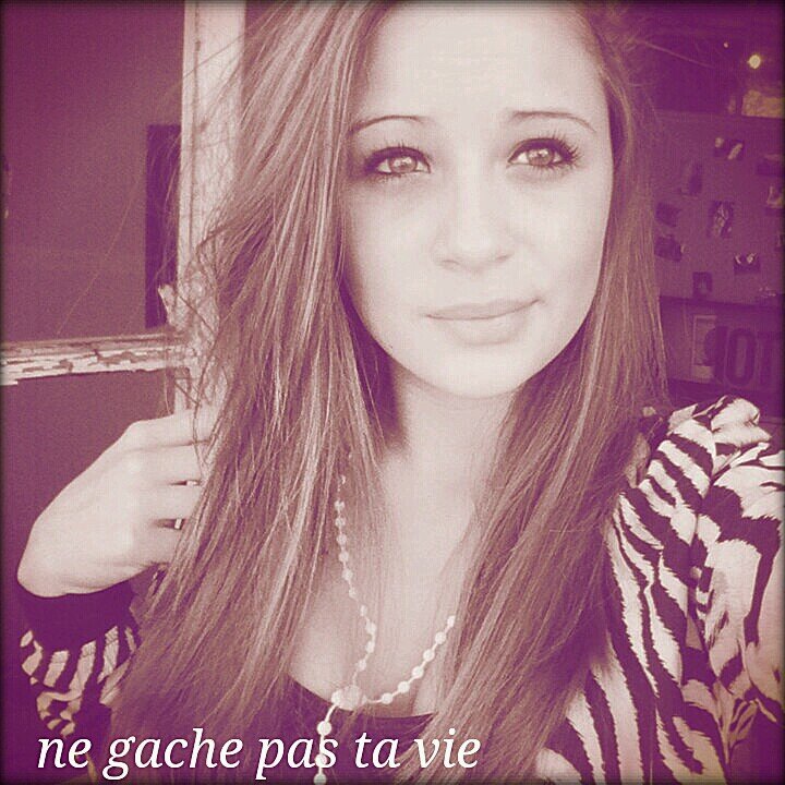 jeune ado de 17 ans qui follow back 100%.