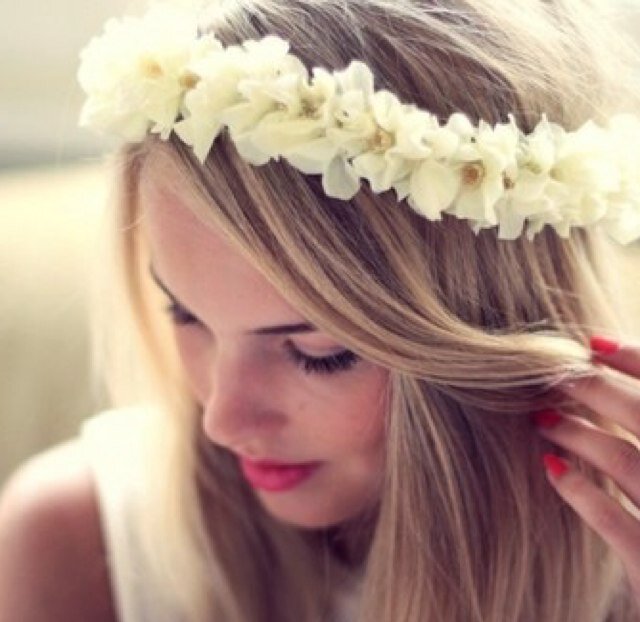 emilie | 18 | blue eyes | terzo anno | haz and kylie | lu |