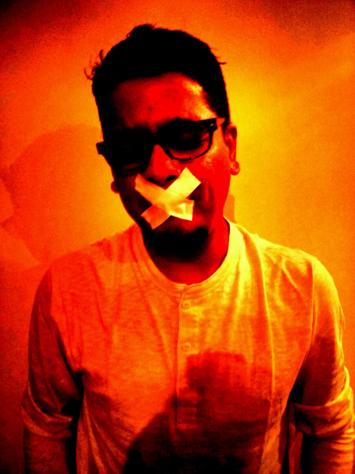 copywriter. graphics enthusiast. music & cinema nut.
