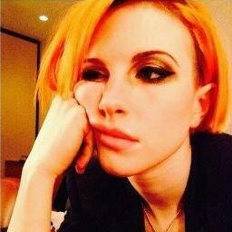 Casi 19. Me considero solo un simple fan de Paramore. No he ido nunca a un concierto de ellos. @ohyelyahwiliams